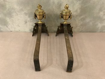 Paire de chenets en bronze de style Louis XVI d'époque 19 ème 