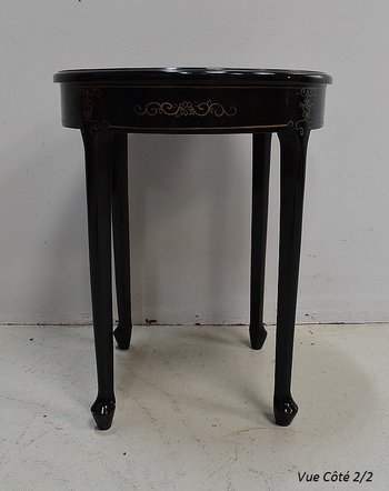 Small Round Asian Table in Black Lacquered Wood - XXth