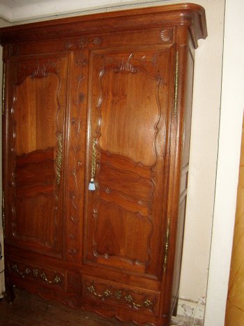 large Lorraine wardrobe