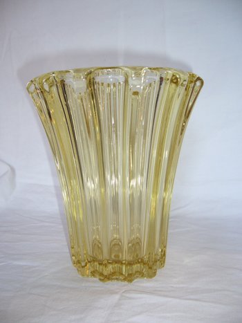 Glass vase signed P D'Avesn