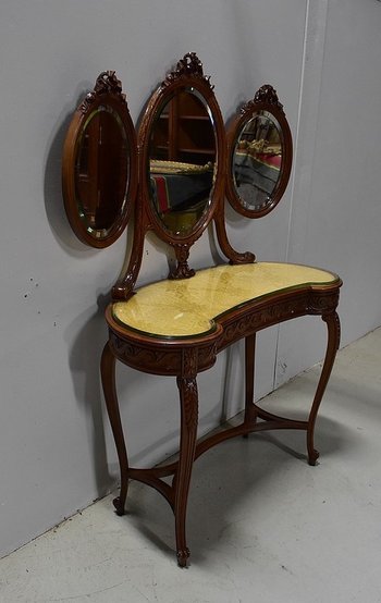 Atypical Rognon Dressing table in solid Walnut, Louis XVI style - Early XXth century