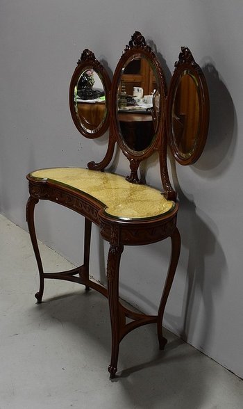 Atypical Rognon Dressing table in solid Walnut, Louis XVI style - Early XXth century