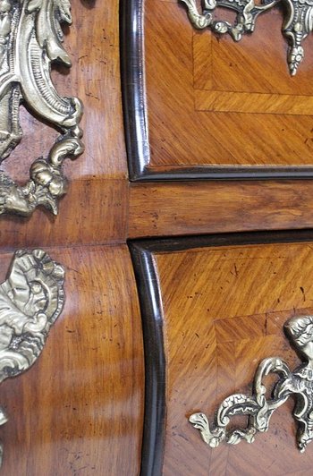 Chest of drawers in Blond Mahogany, Regency style - Mid 20th century