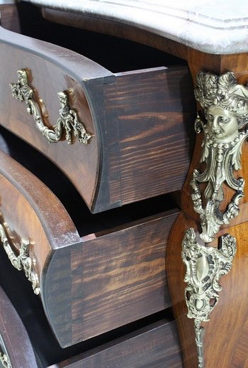 Chest of drawers in Blond Mahogany, Regency style - Mid 20th century