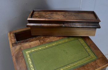 Small Davenport Walnut Desk, England, Victorian - 19th century