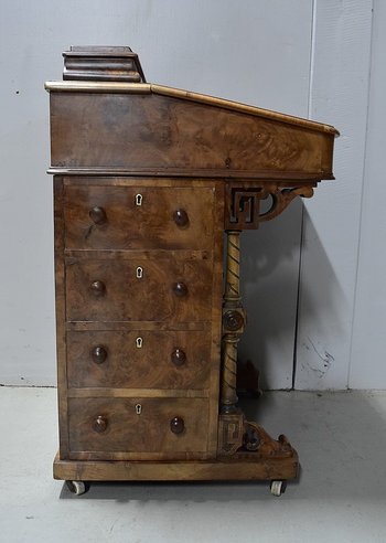 Small Davenport Walnut Desk, England, Victorian - 19th century