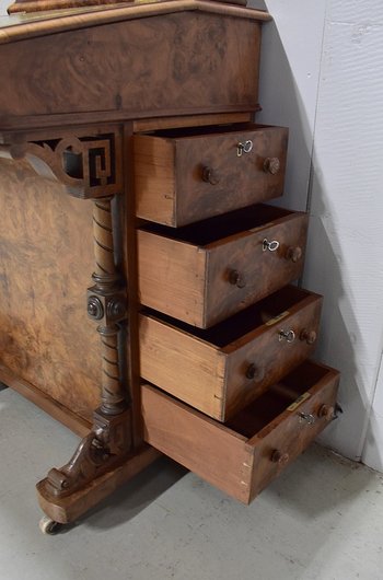 Small Davenport Walnut Desk, England, Victorian - 19th century