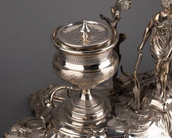 Inkwell In Sterling Silver Figuring Psyche, 19th Century