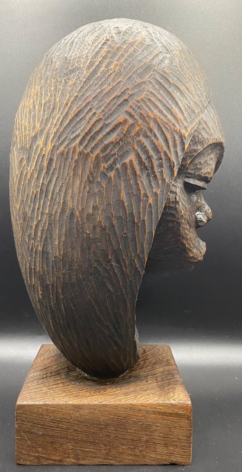 CARVED WOODEN BUST 1980