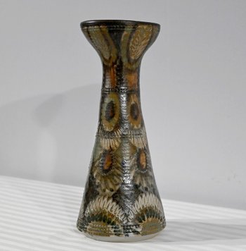 Salt Sandstone Vase, signed J-C. Courjault - 1975