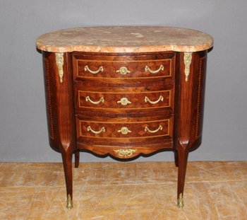 Commode rognon de style Louis XV en marqueterie vers 1900