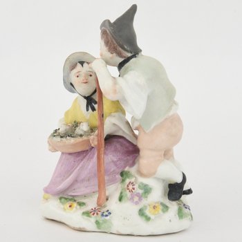 Group in polychrome porcelain of Vienna representing a couple of peasants 18th century