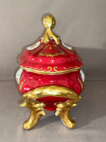 Grand Soupière en porcelaine Style Louis XV 