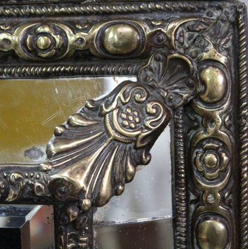 Petit Miroir en Laiton Repoussé, style Louis XIV, époque Napoléon III – XIXe