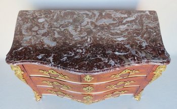 Regency chest of drawers, 18th Century.