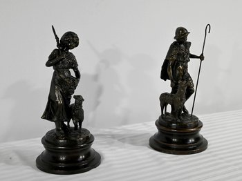 Bronzes “The Shepherd and the Shepherdess”, signed Laurini, after L & F. Moreau – Early 20th century