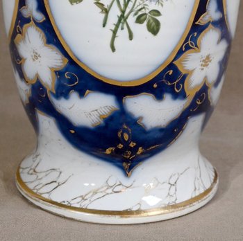 Important Bayeux Porcelain Vase - Late 19th Century