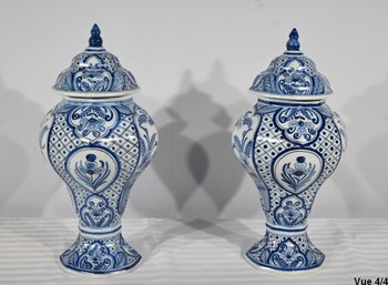 Paire de Vases en Faïence de Delft – Début XXe