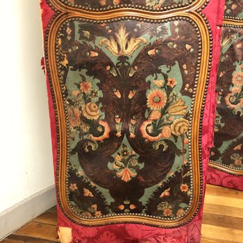 Screen in embossed leather, partly 18th century