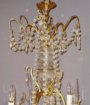 15-Light Chandelier In Gilt Bronze And Crystals.