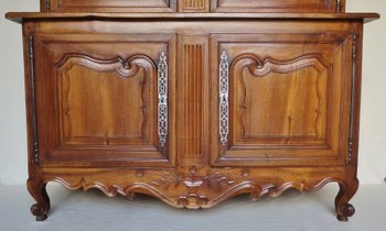 Credenza doppia in noce, XVIII secolo.