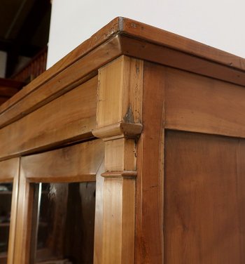 Property Showcase Chest of Drawers in Solid Cherry, Empire Period - Early 19th Century