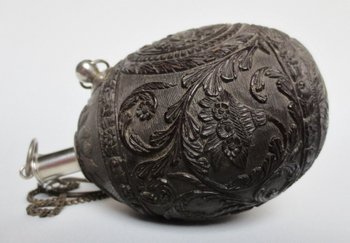 Powder flask End Of The 18th Century.