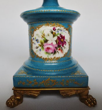 Cassolette En Porcelaine, Attribuées à Jacob Petit.