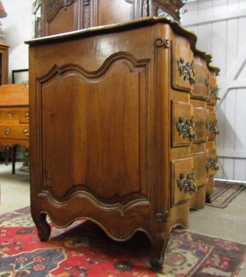 Louis XV chest of drawers