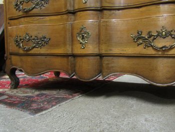 Louis XV chest of drawers