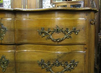 Louis XV chest of drawers