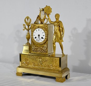 Uhr aus vergoldeter Bronze - Anfang 19.