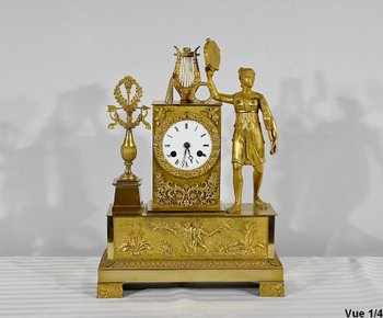 Uhr aus vergoldeter Bronze - Anfang 19.