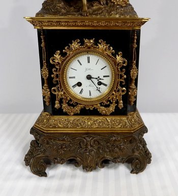 Marble and bronze clock, Louis XVI style, Restoration period - Early 19th century