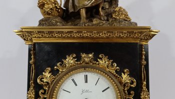 Marble and bronze clock, Louis XVI style, Restoration period - Early 19th century