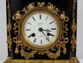 Marble and bronze clock, Louis XVI style, Restoration period - Early 19th century