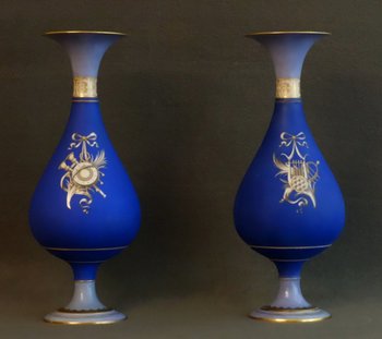 Pair Of Spindle Vases Porcelain Of Paris Early 19th Century