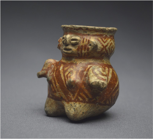 Mexico, 800 - 1500 A.D., Huastec culture, Small anthropomorphic potion vase, Ceramic with cream and coffee red slip