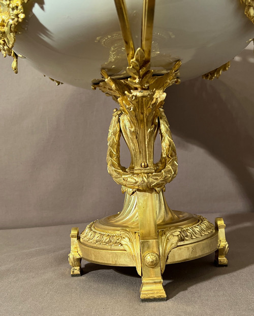 Large Cup Center Of Table in Porcelain of Paris And Chased Bronze Gilded XIXth