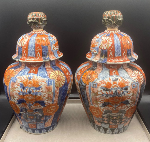 PAIR OF POTICHES IMARI