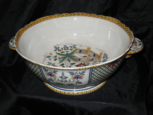 Sarreguemines earthenware dinner service with Montmorency decor 90 pieces late 19th century