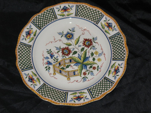 Sarreguemines earthenware dinner service with Montmorency decor 90 pieces late 19th century