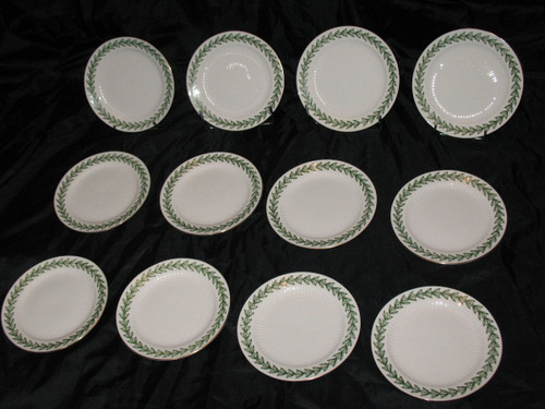 Dessert service in Sarreguemines porcelain with laurel leaf decoration, 19th century