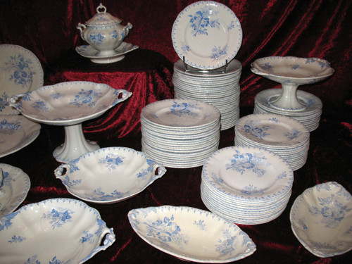 Sarreguemines earthenware table service, 19th century decor