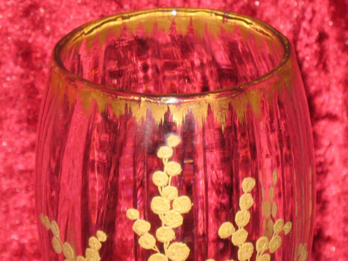 Glass vase painted with fine gold decorated with flowers, 19th century