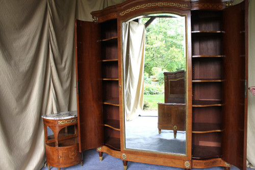 Bedroom in marquetry and rare gilt bronze ornamentation 19th Louis XVI style