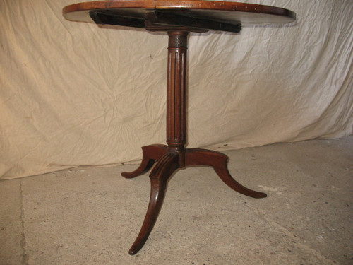 Tilting tripod pedestal in walnut, Louis XVI style, early 19th century