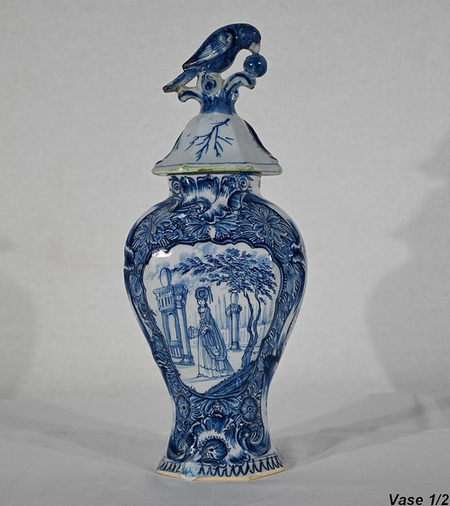 Pair of Earthenware Lidded Vases, Delft Style - Mid-19th Century