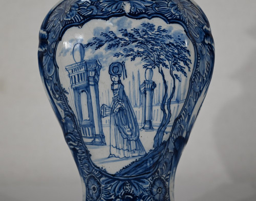 Pair of Earthenware Lidded Vases, Delft Style - Mid-19th Century