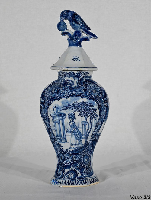 Pair of Earthenware Lidded Vases, Delft Style - Mid-19th Century